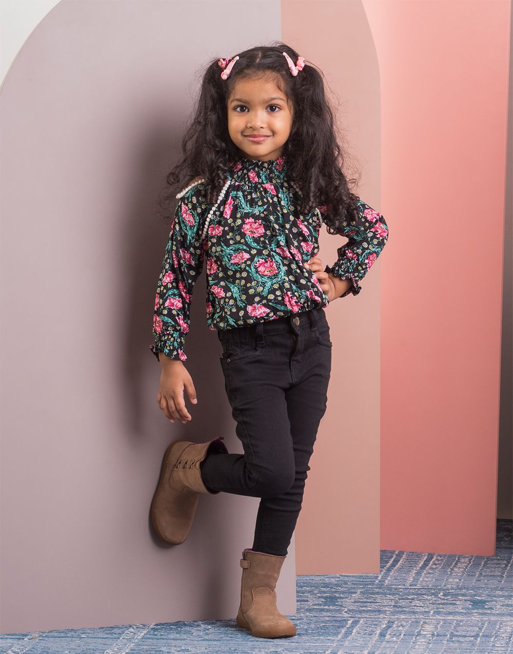 KIDS WEAR